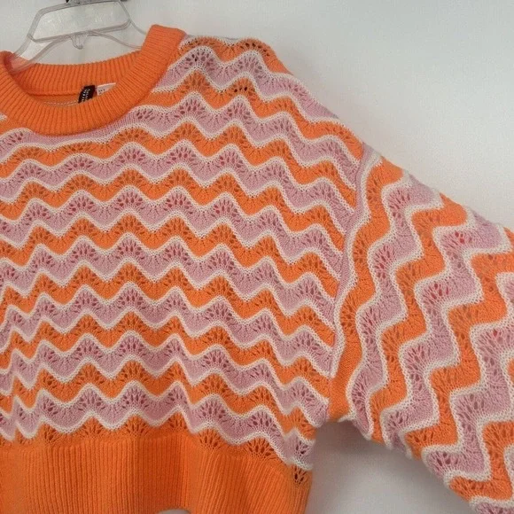 H&M Divided Orange Pink Crochet Pointelle Knit Cropped Sweater Slouchy Size M - Picture 3 of 9